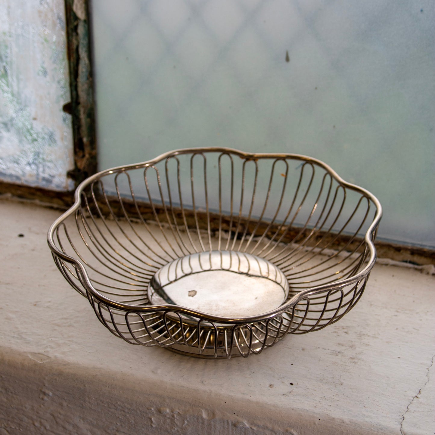 Silver Plate Scalloped Wire Bread Basket