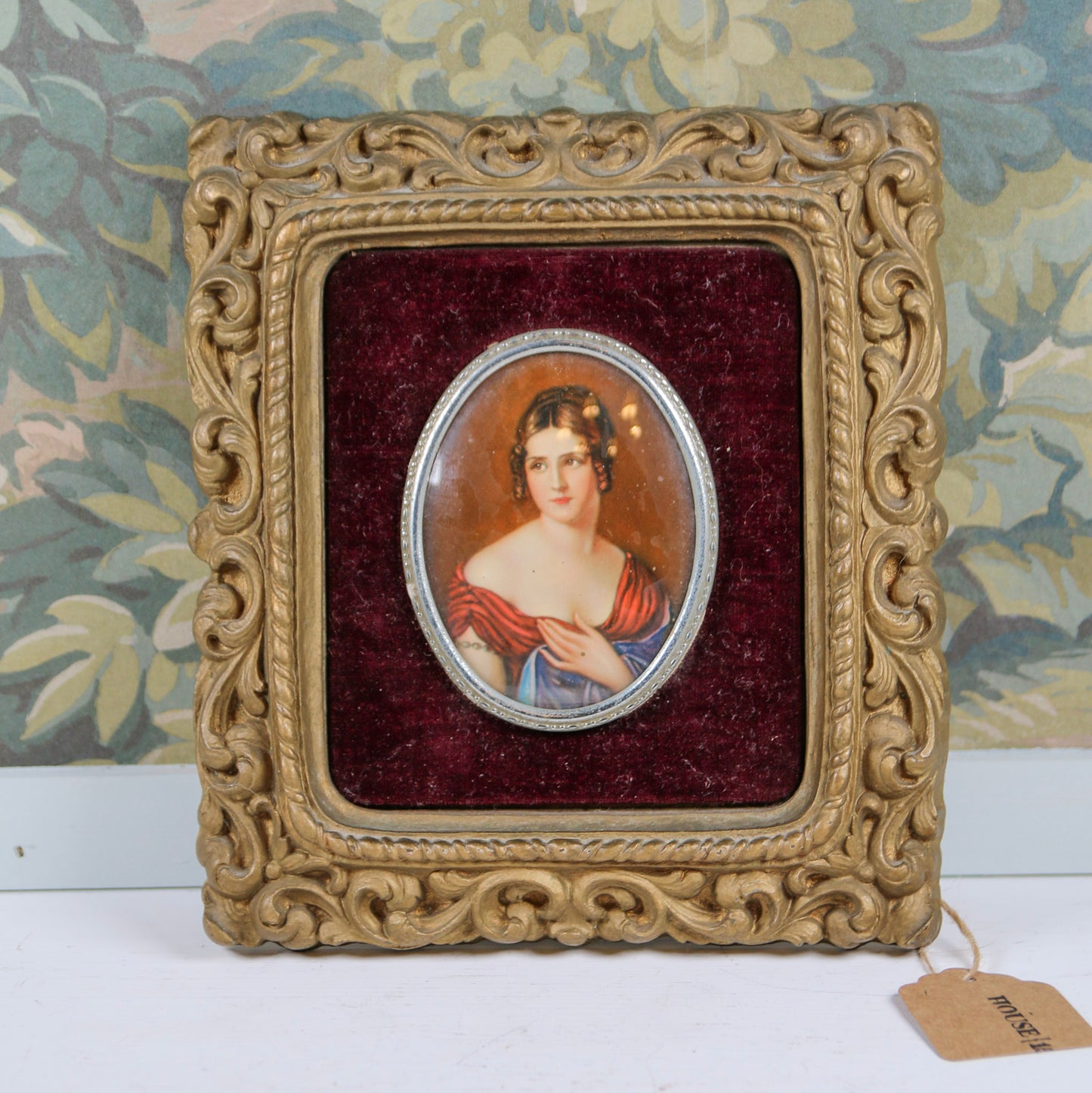 Medium Vintage Cameo Print