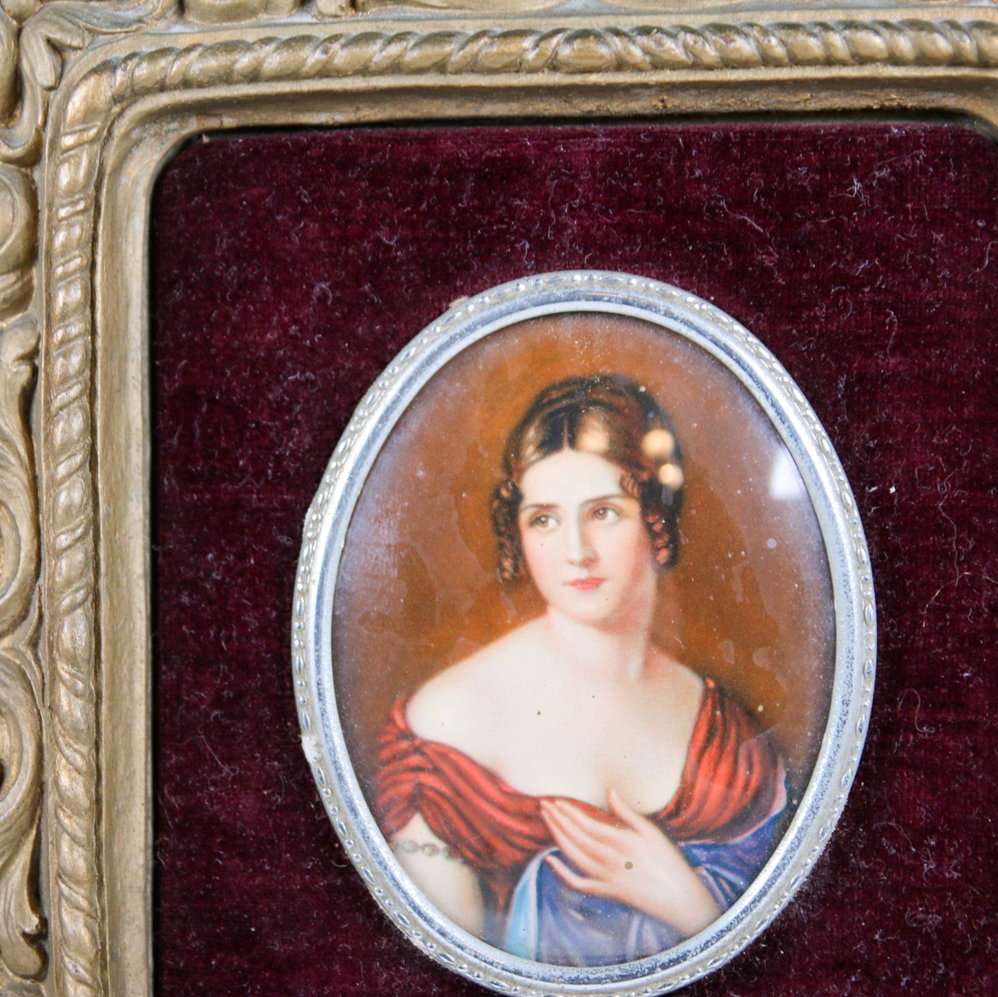 Medium Vintage Cameo Print