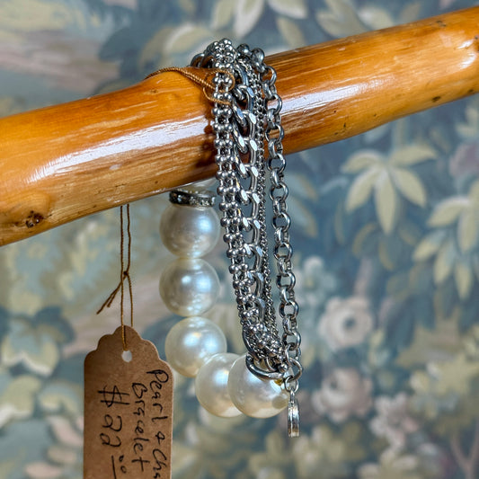 Pearl & Chains Bracelet