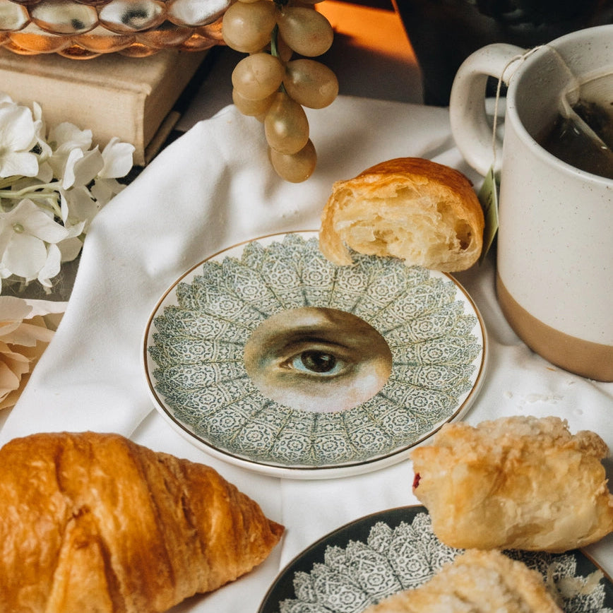 Secret Lover Round Ceramic Dish