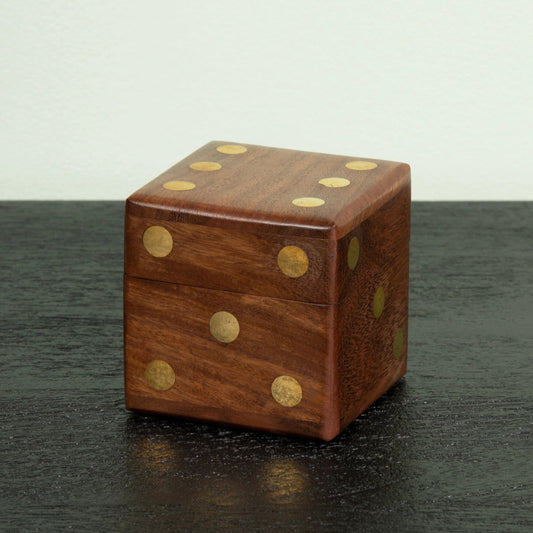 Dice Box with 5 Dice