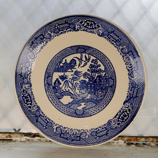 Blue Willow Plate with Plate Holder