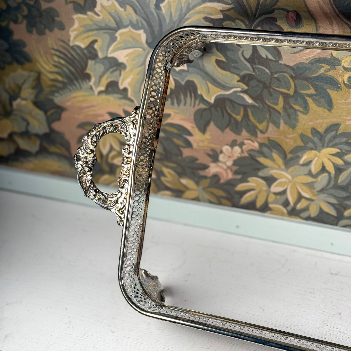 Casserole Holder / Book Holder