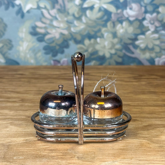 Vintage Apple Salt & Pepper Shaker