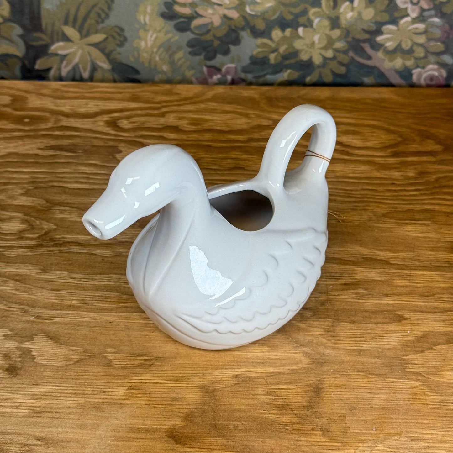 Vintage White Swan Creamer