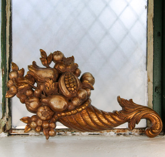 Syroco Gold Wall Fruit & Flower Plaques – Set of 2