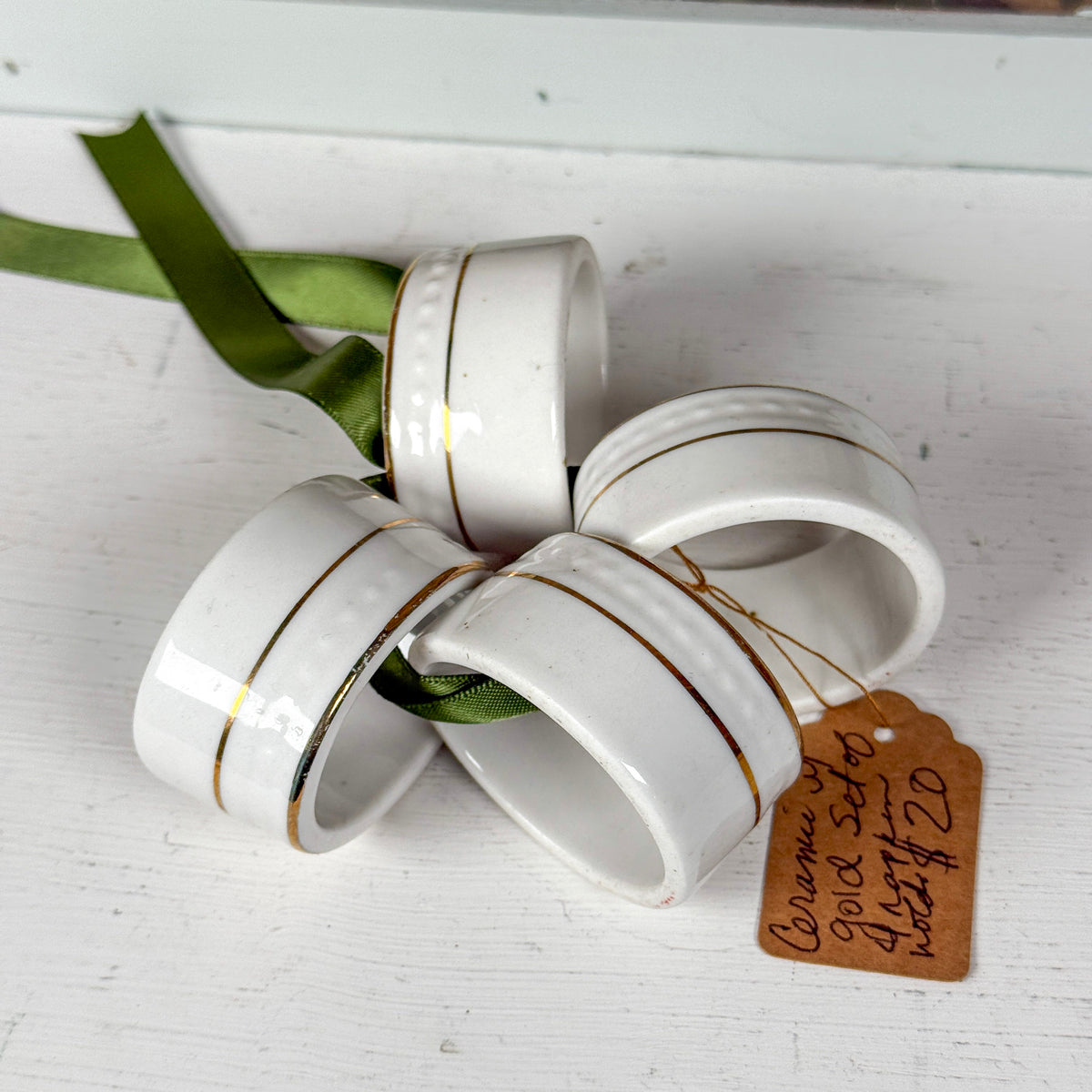 Set of 4 Ceramic with Gold Naplin Holders