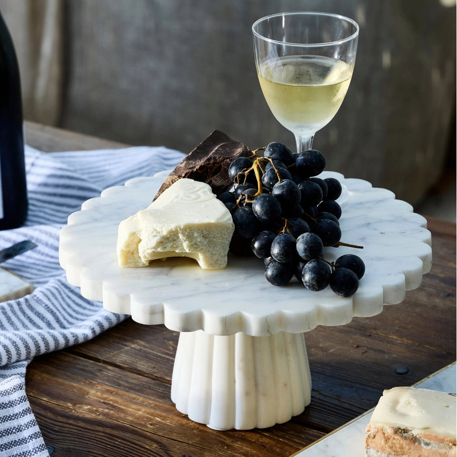 Verona Scalloped Marble Cake Stand
