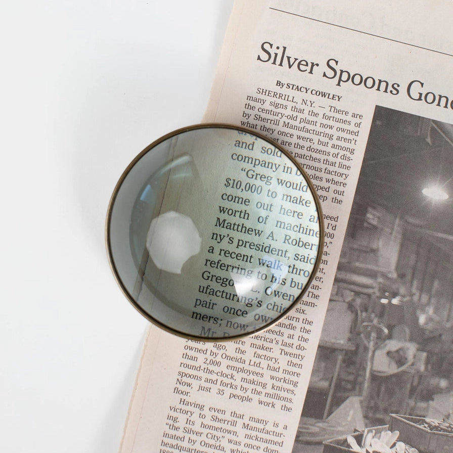 Magnifying Paper Weight